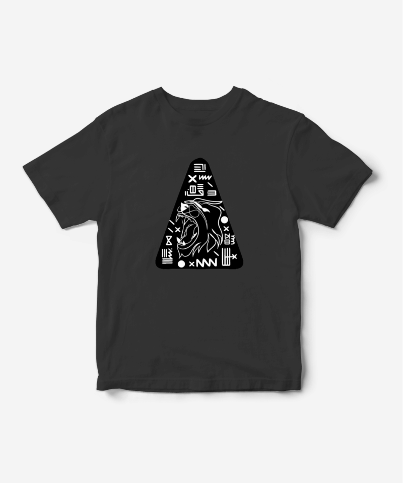 Uncle Chief's Lion T-Shirt in Black